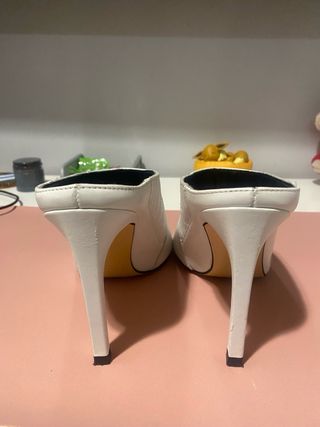 Zapatos tacón Zara blancos talla 37