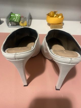 Zapatos tacón Zara blancos talla 37