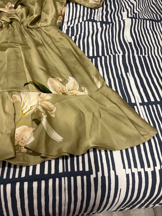 Vestido Zara estampado flores verde