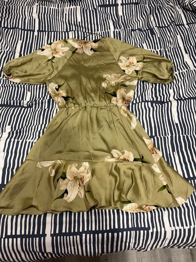 Vestido Zara estampado flores verde
