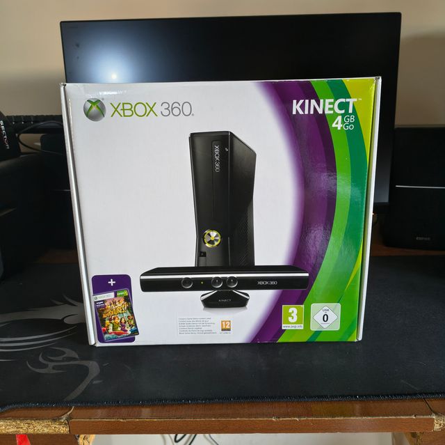 Xbox 360 Slim 4GB Kinect Nero Sigillata