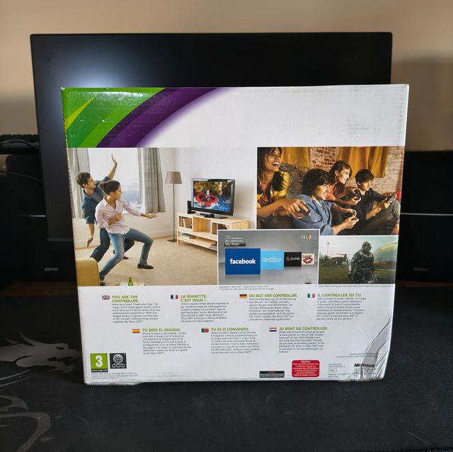 Xbox 360 Slim 4GB Kinect Nero Sigillata