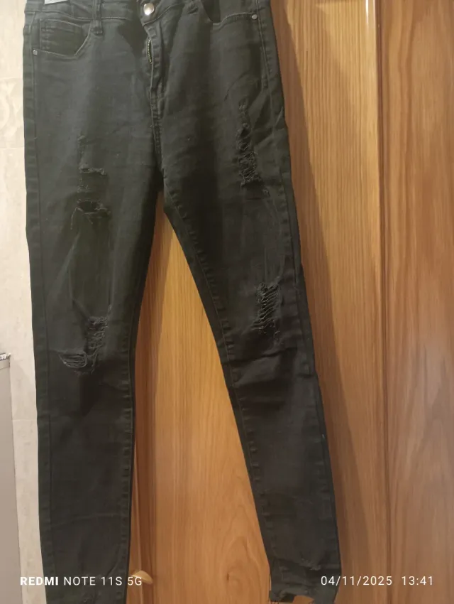 Pantalón vaquero mujer rotos