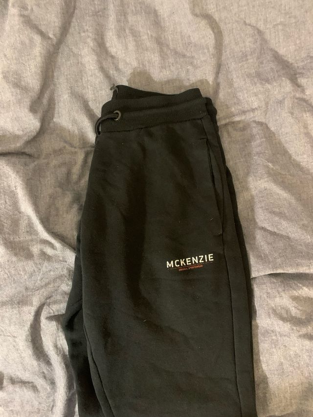 Pantalón chándal McKenzie negro