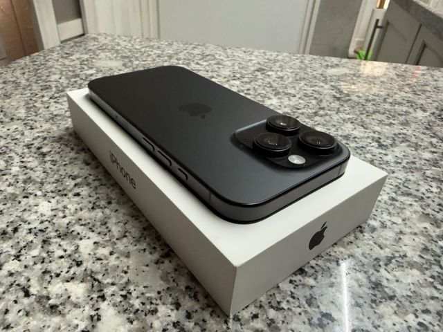 iPhone 16 Pro 256GB Space Gray