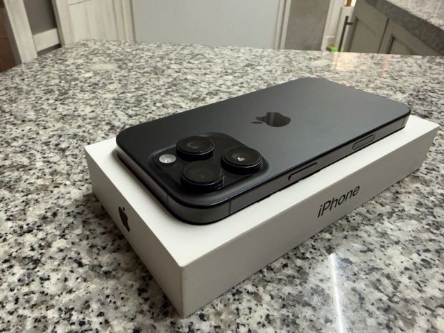 iPhone 16 Pro 256GB Space Gray