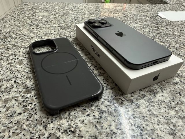 iPhone 16 Pro 256GB Space Gray