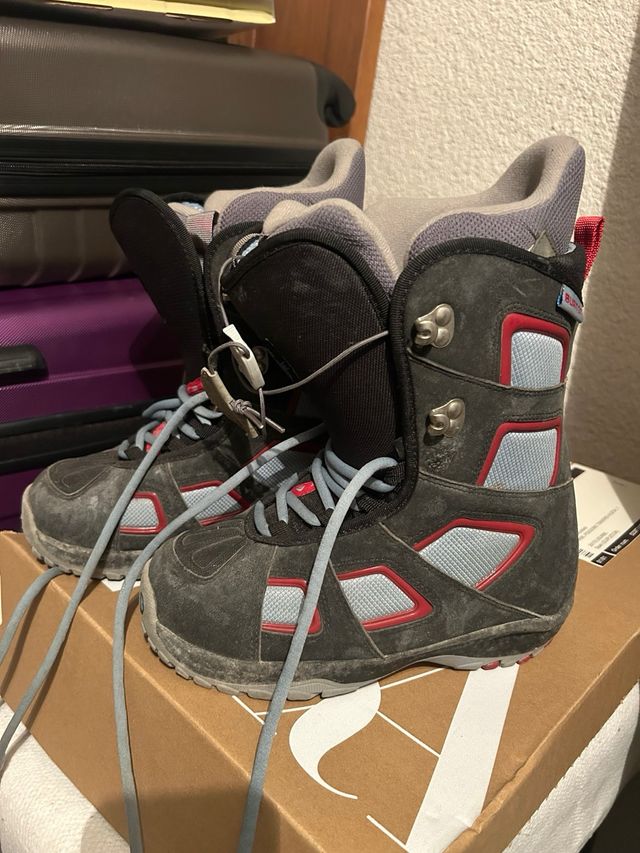 Tabla Snowboard + Fijaciones + Botas