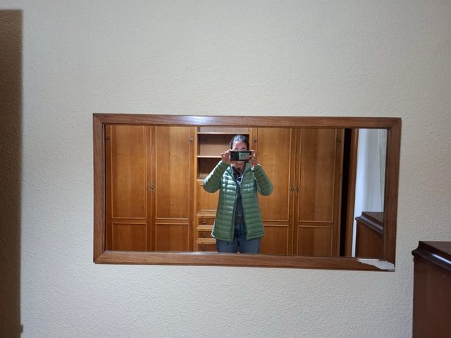 Espejo de madera y cristal rectangular