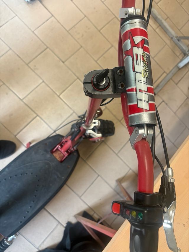 Patinete Eléctrico Rojo