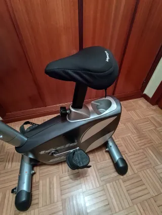 Bicicleta Estática BH Fitness