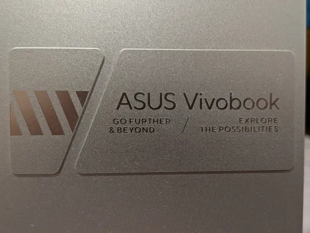 Portátil Asus Vivobook 16X K3605Z Gris