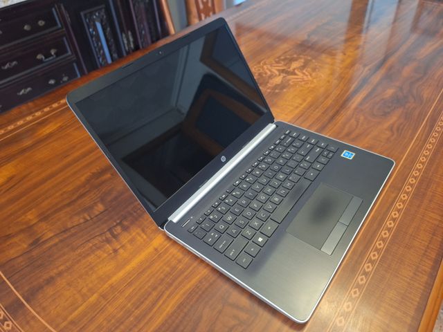 Portátil Laptop HP 14 Plata Intel Pentium Gold