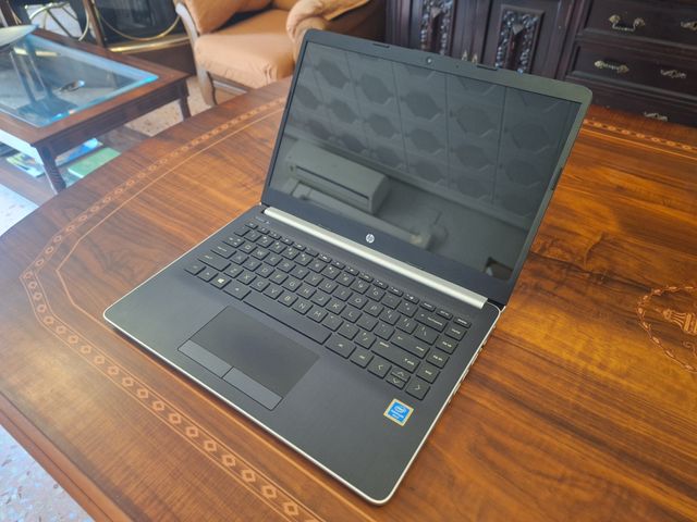 Portátil Laptop HP 14 Plata Intel Pentium Gold