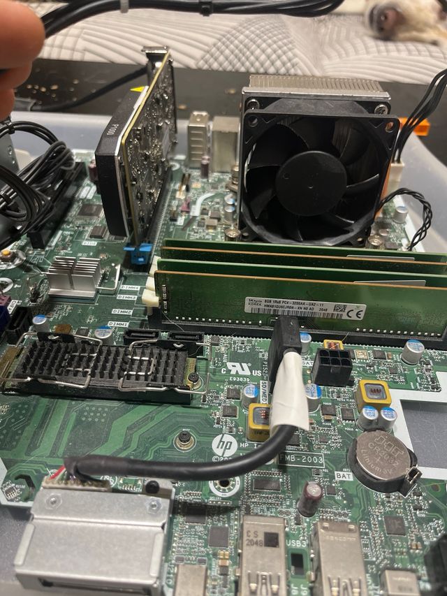 Componentes HP z2 SFF G5 Workstation