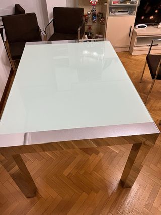 Mesa comedor cristal y metal con 6 sillas
