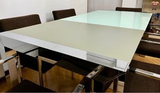 Mesa comedor cristal y metal con 6 sillas