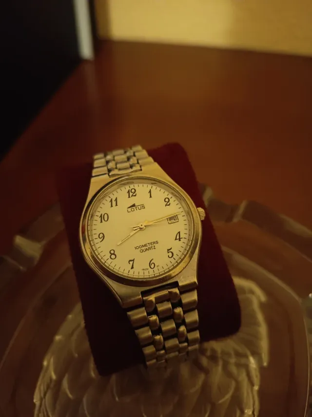 Reloj Lotus Vintage 100M Quartz