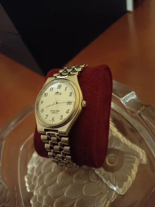 Reloj Lotus Vintage 100M Quartz