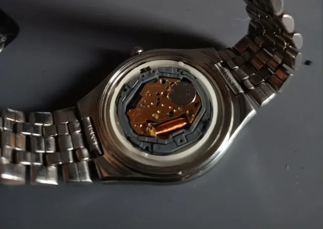 Reloj Lotus Vintage 100M Quartz