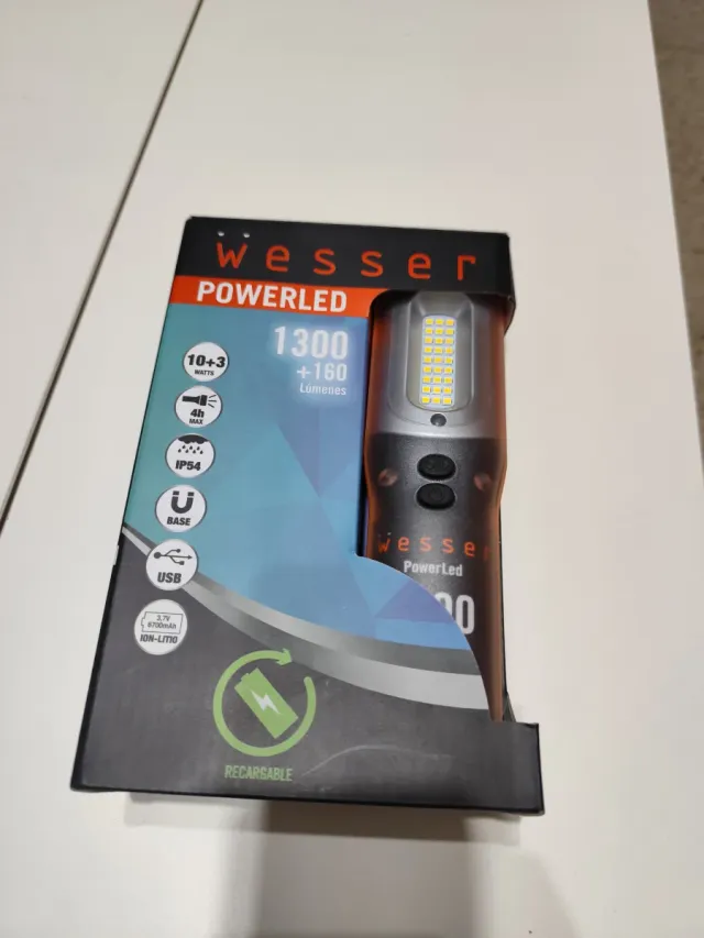 Linterna Wesser PowerLed 1300 Lúmenes