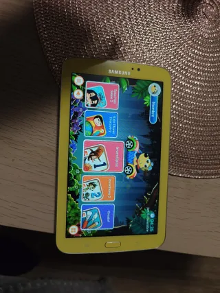 Tableta Samsung Amarilla