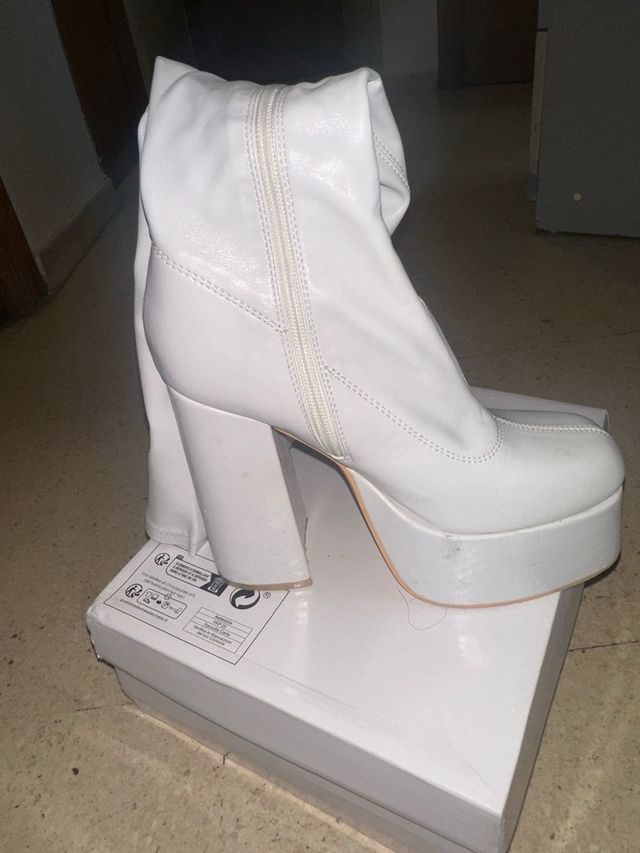 Botas blancas plataforma tacón alto