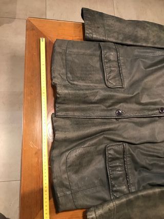 Chaqueta cuero con botones