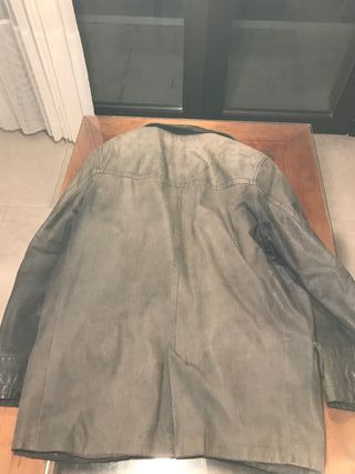 Chaqueta cuero con botones