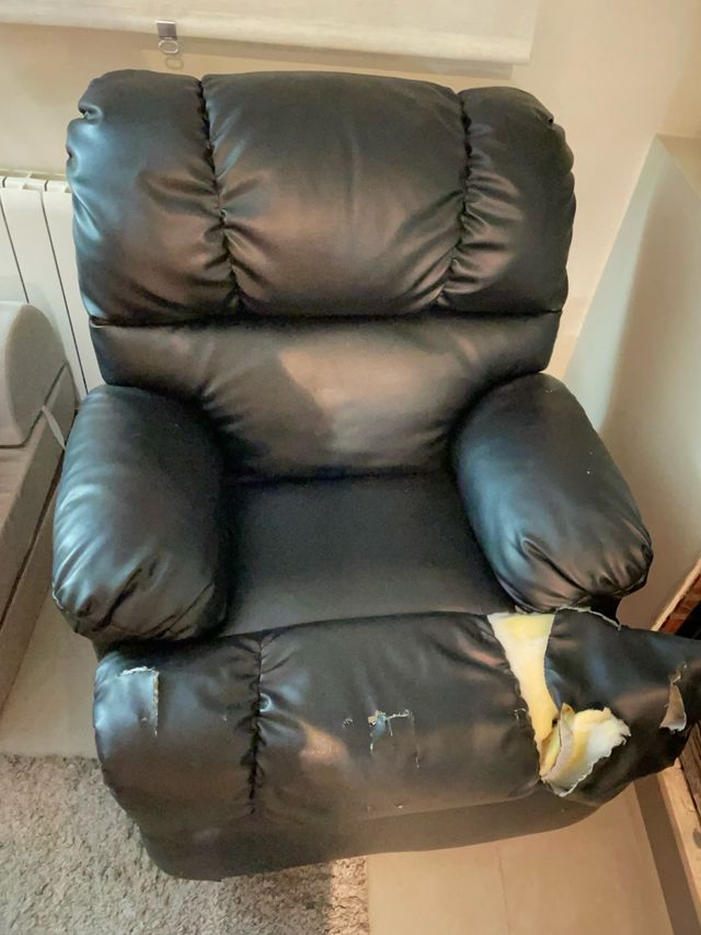 Sillón negro para tapizar