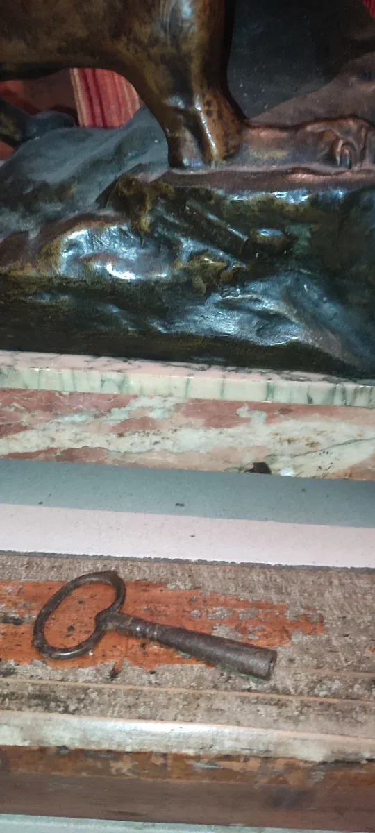 Antiguo Reloj t. cartier sobremesa bronce pantera