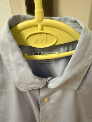 Camisa azul Zara traje