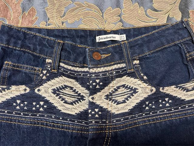 Falda vaquera corta bordada Talla S