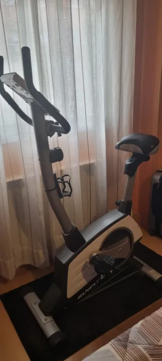 Bicicleta Estática RUNFIT R8