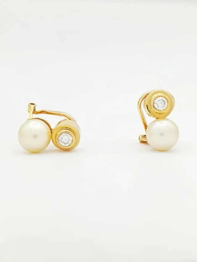 Pendientes de Oro 18k con Perlas y brillantes.