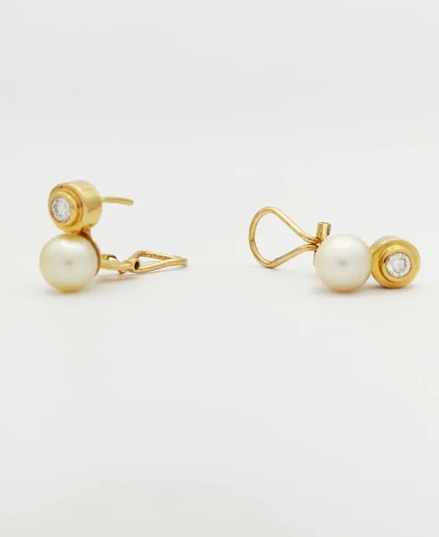 Pendientes de Oro 18k con Perlas y brillantes.