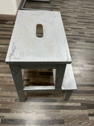 Sgabello artigianale effetto cemento