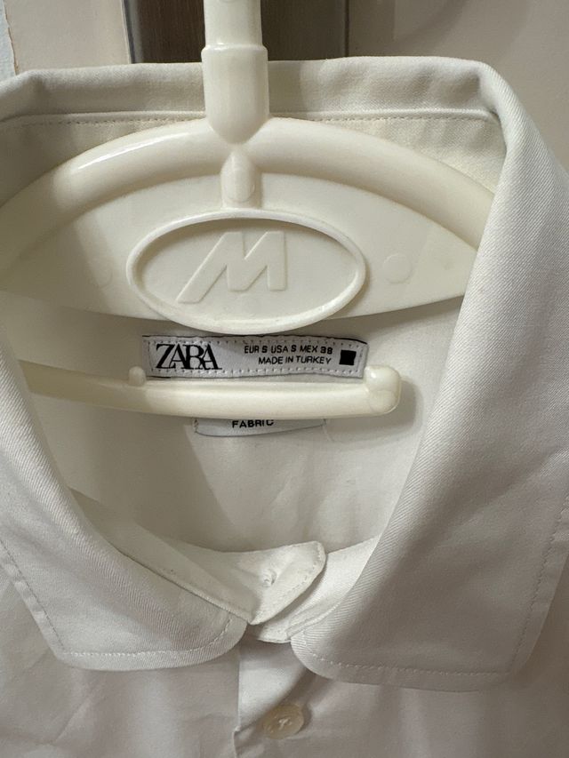 Camisa blanca Zara traje