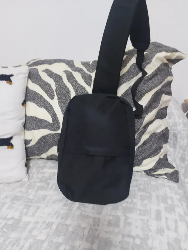 Mini bandolera negra