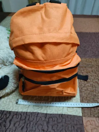 Mochila pequeña naranja