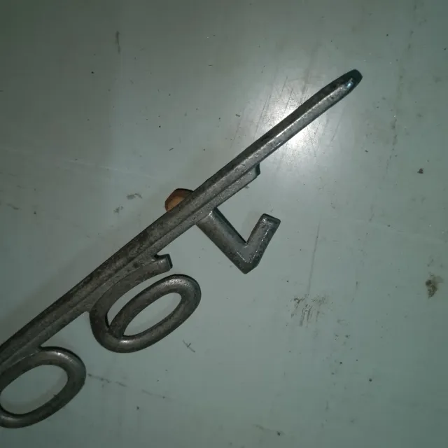 Anagrama Mercedes 190d Pontón