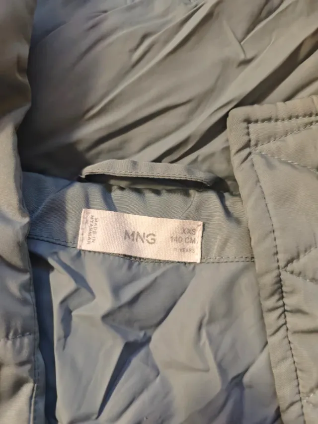 Abrigo acolchado niña 140 ctm.