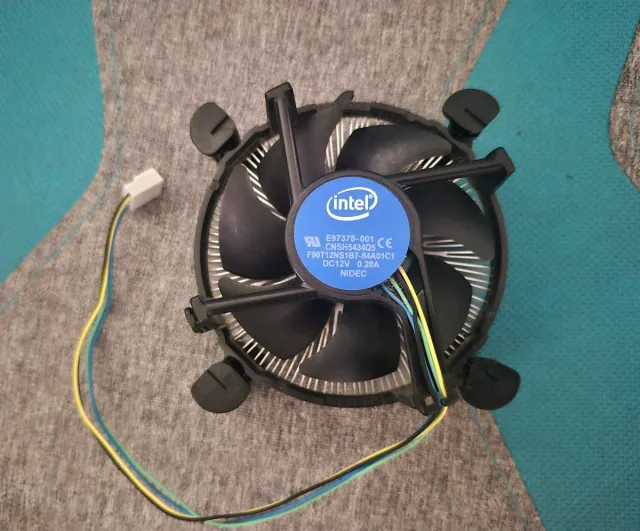 Ventilador/disipador de CPU Intel