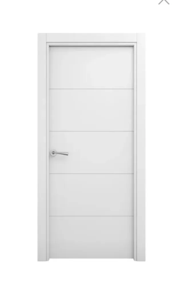 Se instalan puertas de interior.