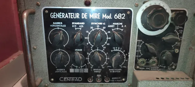 Antiguo Generador de señales centrad 682 maquina
