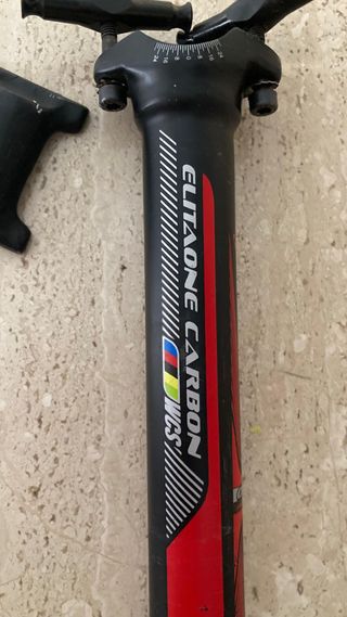 Tubo e sella in carbonio per bici da corsa