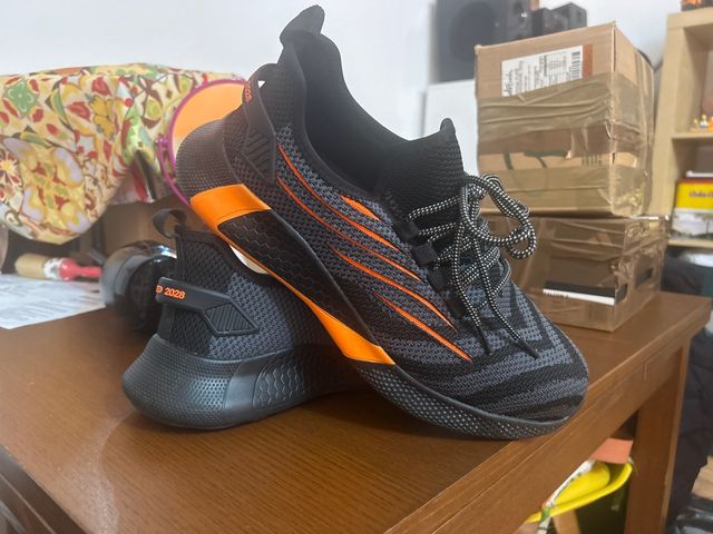 Zapatillas de Seguridad Negras y Naranjas