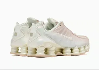 NUEVAS A ESTRENAR ORIGINALES  W NIKE SHOX TL