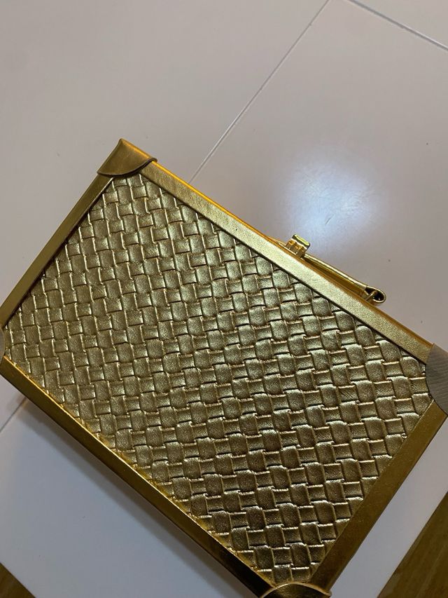 Maletín Maquillaje Color Secret Dorado