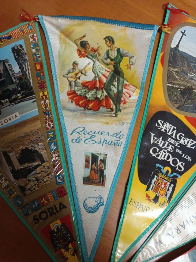 Lote 5 banderines antiguos España